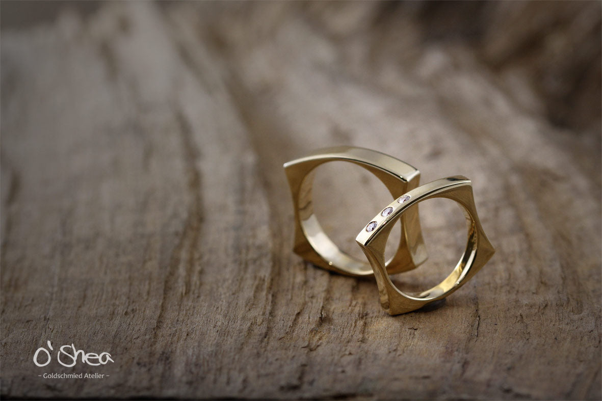 Square wedding rings: The curves fit right between your fingers