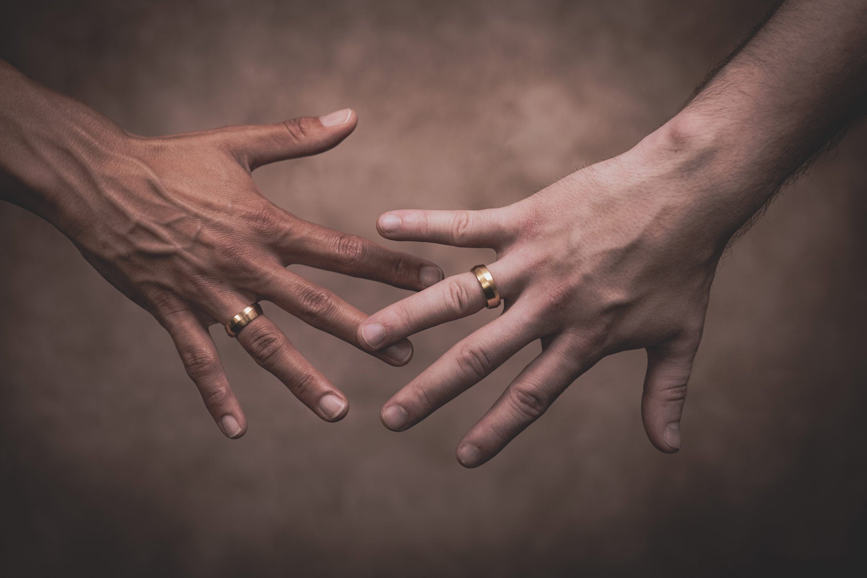 Modern alternative wedding rings in 14k Yellow Gold