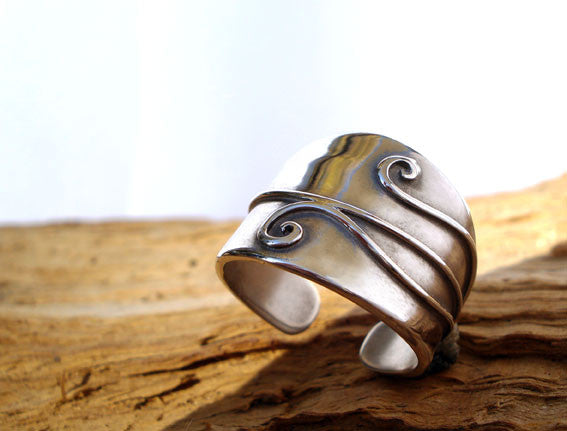 Celtic Spiral Ring. The size of this ring is adjustable